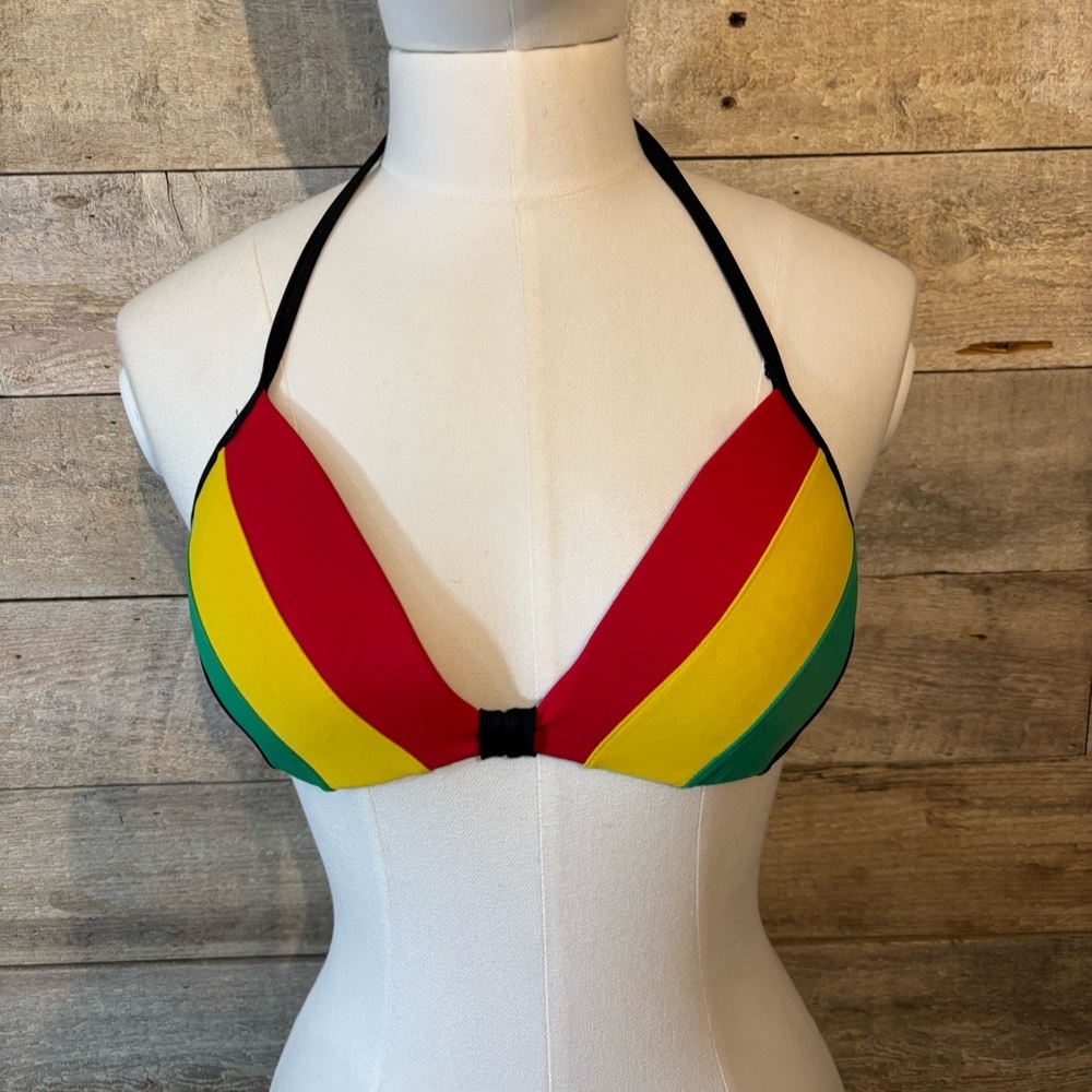 💥5/$25 Zumiez Empyre women's Jamaican string bikini top in size‎ small
